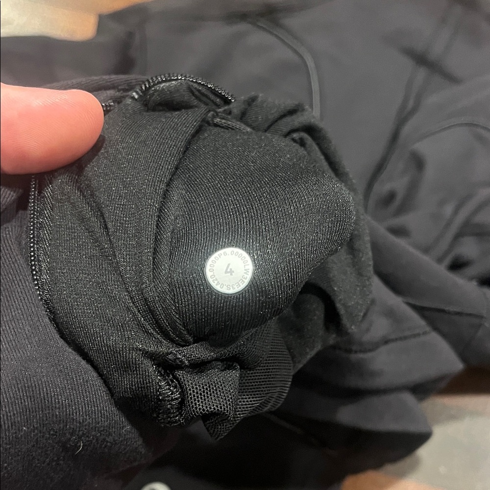 Lululemon Black Quarter-Zip size 4 - Picture 4 of 4